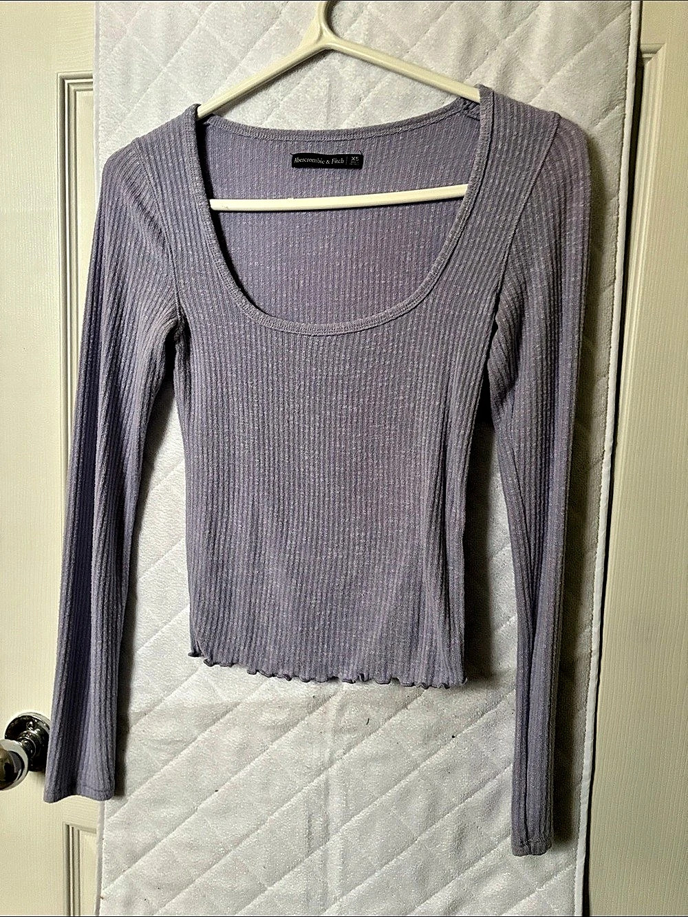 Abercrombie & Fitch Long Sleeve Scoop Neck Rib Top Lavender XS